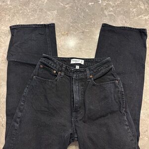 Abercrombie & Fitch High Rise Relaxed Jeans